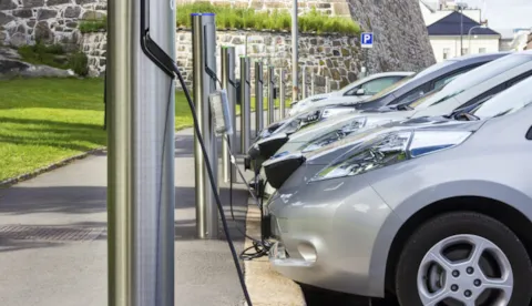 The merger of the automotive and energy industry